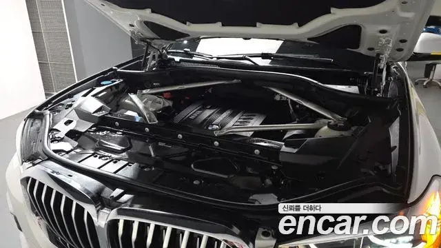 BMW X5 2019 — Photo 10/20