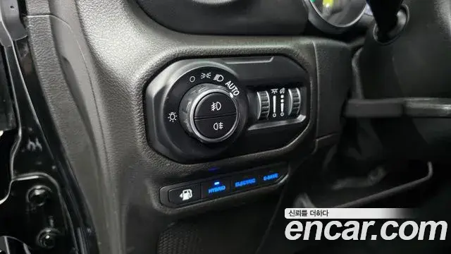 Jeep Wrangler 2021 — Photo 10/20
