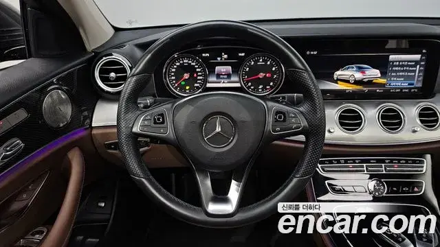 Mercedes-Benz E-Class 2018 — Фото 13/20