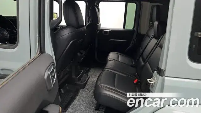 Jeep Wrangler 2024 — Şəkil 14/34