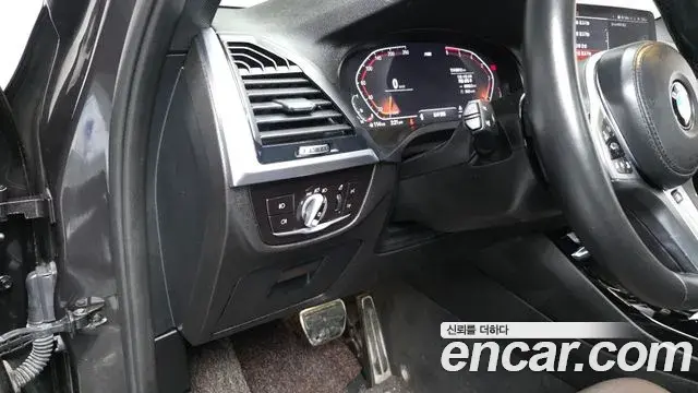 BMW X3 2021 — ფოტო 16/20