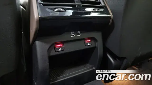 BMW 5 Series 2025 — Photo 18/20