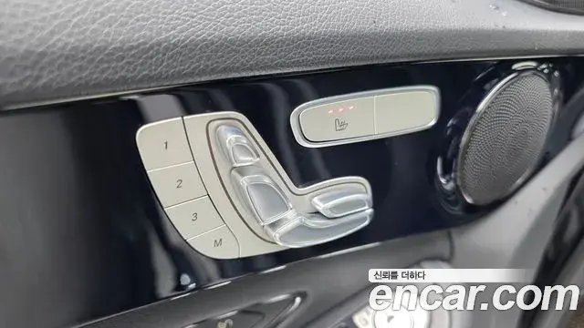 Mercedes-Benz C-Class 2019 — ფოტო 11/20