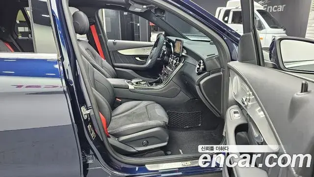 Mercedes-Benz GLC-Class 2019 — Şəkil 20/21