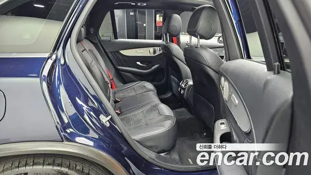 Mercedes-Benz GLC-Class 2019 — Şəkil 10/21