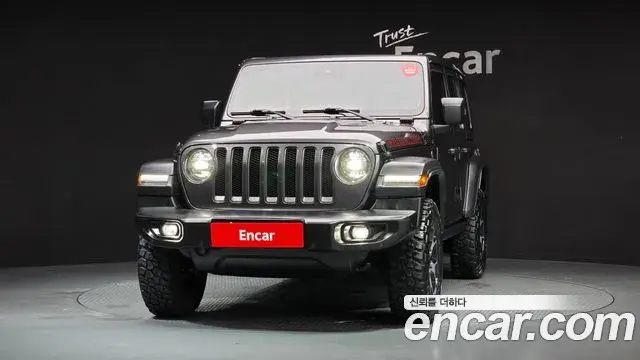 Jeep Wrangler 2022 — ფოტო 13/20