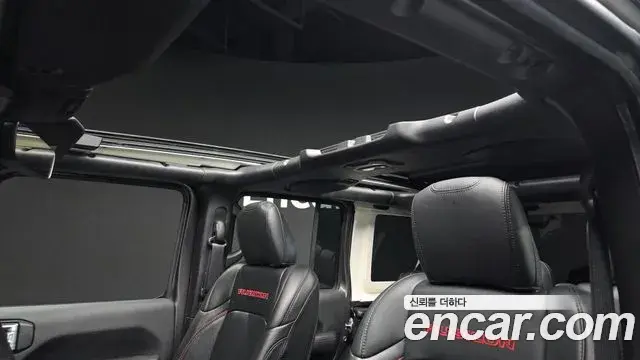 Jeep Wrangler 2022 — ფოტო 2/20