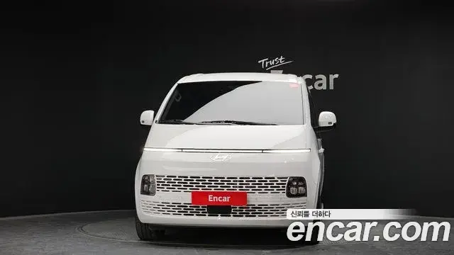 Hyundai Staria 2025 — Photo 3/20