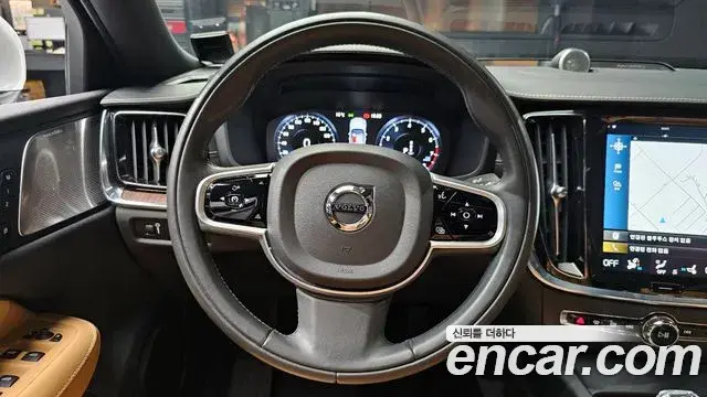 Volvo S60 2021 — Şəkil 10/20