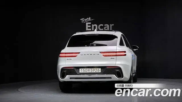 Genesis GV70 2021 — ფოტო 9/20