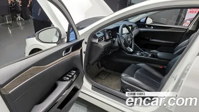 Kia K5 2021 — Photo 9/20