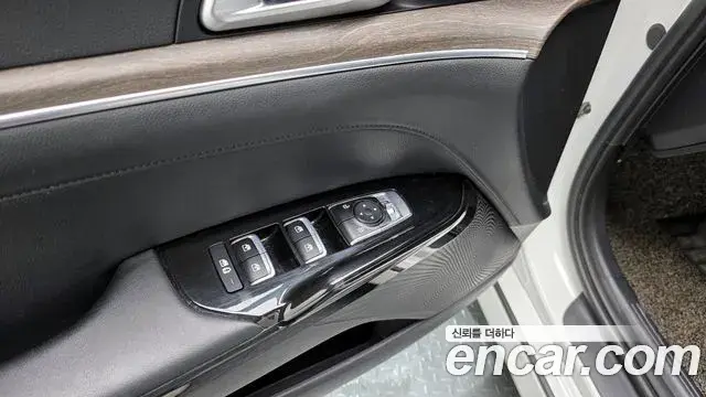 Kia K5 2021 — Photo 5/20