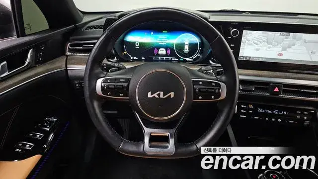 Kia K5 2022 — Фото 13/20