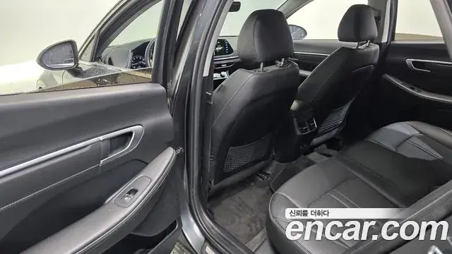 Hyundai Sonata Hybrid 2022 — Şəkil 9/20