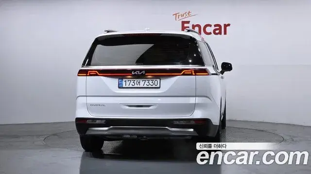 Kia Carnival 2023 — Фото 3/20