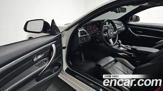 BMW 4 Series 2018 — Фото 9/20