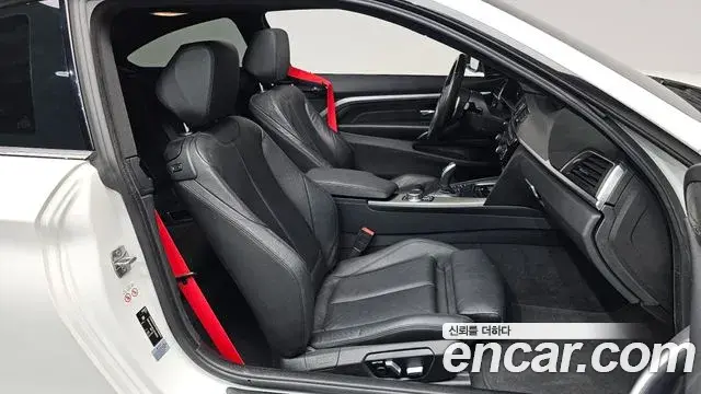 BMW 4 Series 2018 — Фото 12/20
