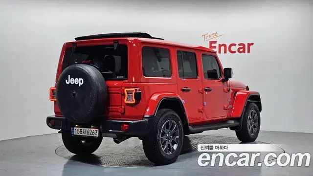 Jeep Wrangler 2022 — Фото 2/20
