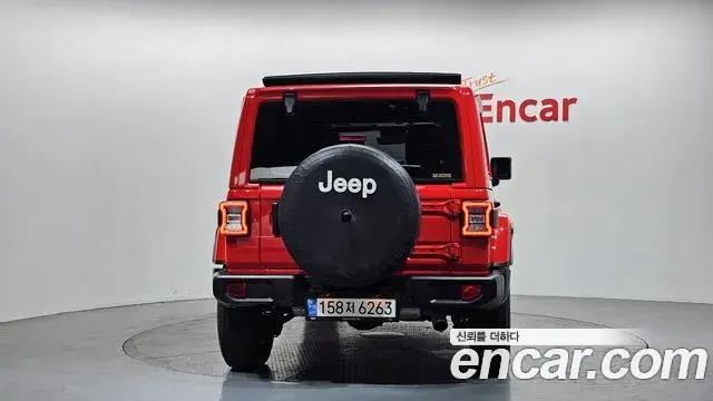 Jeep Wrangler 2022 — Фото 4/20