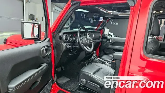 Jeep Wrangler 2022 — Фото 10/20