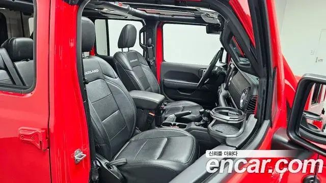 Jeep Wrangler 2022 — Фото 12/20