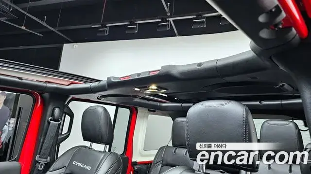 Jeep Wrangler 2022 — Фото 18/20