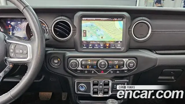Jeep Wrangler 2022 — Фото 19/20
