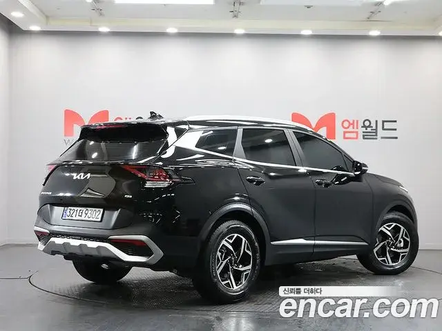Kia Sportage 2022 — Фото 2/20