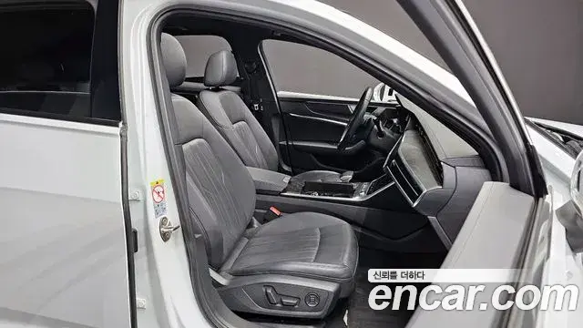 Audi A6 2021 — Фото 12/20