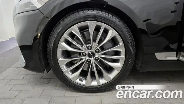 Kia The K9 2021 — Photo 18/20