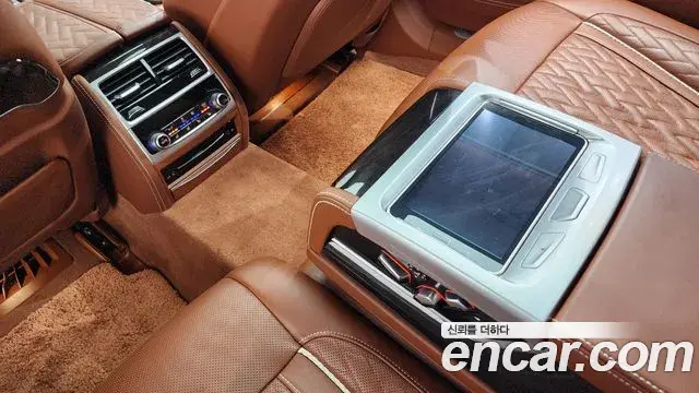 BMW 7 Series 2020 — Photo 14/20
