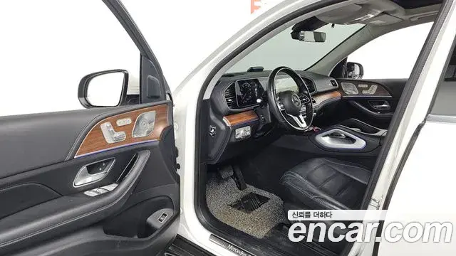 Mercedes-Benz GLE-Class 2021 — ფოტო 10/20