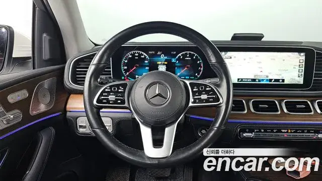 Mercedes-Benz GLE-Class 2021 — ფოტო 6/20