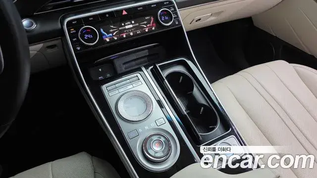 Genesis GV80 2020 — Photo 19/20