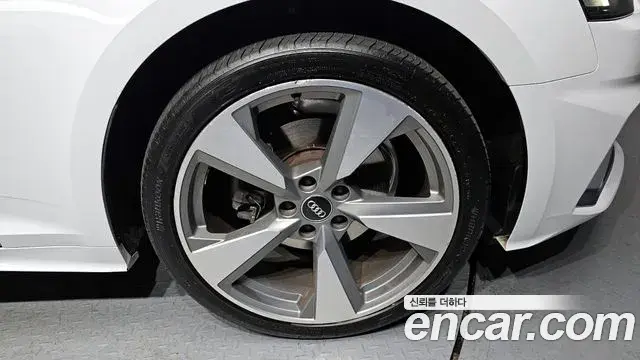Audi A5 2021 — Şəkil 9/20