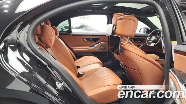 Mercedes-Benz S-Class 2022 — Photo 18/20