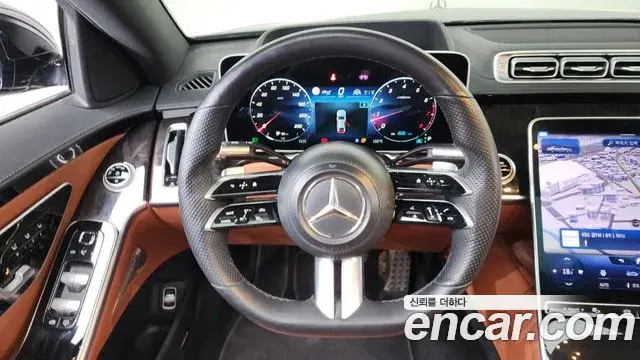 Mercedes-Benz S-Class 2022 — Photo 8/20