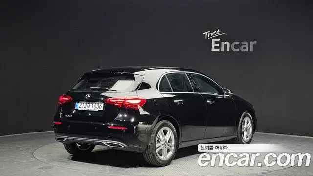 Mercedes-Benz A-Class 2025 — Photo 15/20