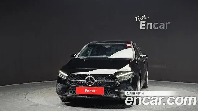 Mercedes-Benz A-Class 2025 — Photo 18/20
