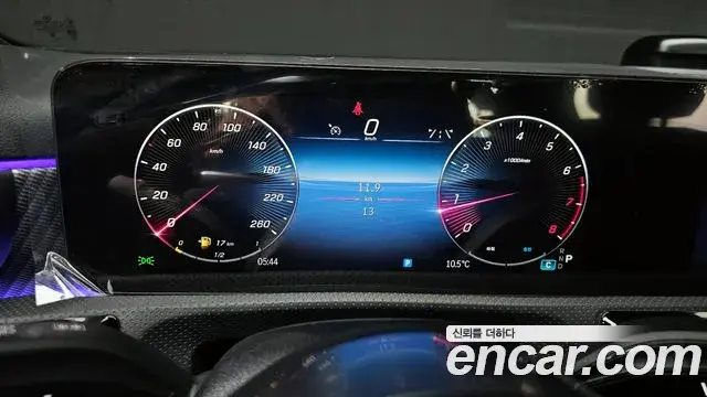 Mercedes-Benz A-Class 2025 — Photo 5/20