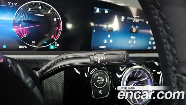 Mercedes-Benz A-Class 2025 — Photo 4/20