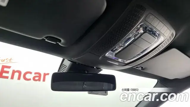 Mercedes-Benz A-Class 2020 — Photo 2/20