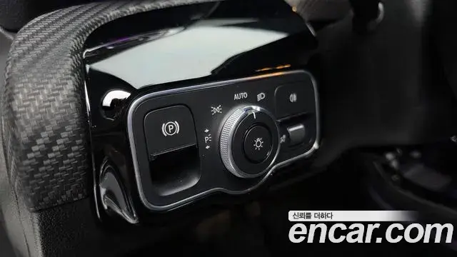 Mercedes-Benz A-Class 2020 — Photo 15/20