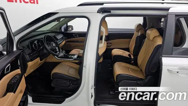 Kia Carnival 2020 — Photo 10/20