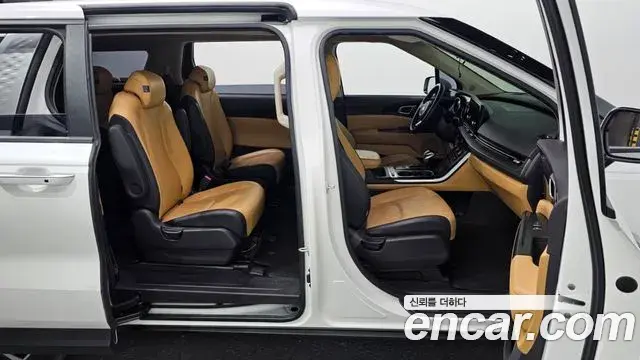 Kia Carnival 2020 — Photo 11/20