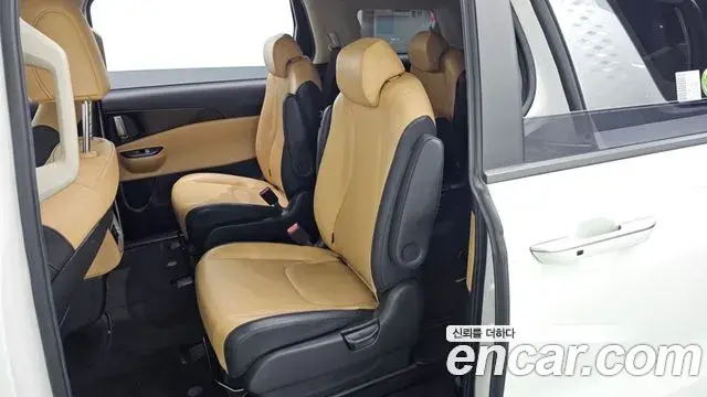 Kia Carnival 2020 — Photo 12/20