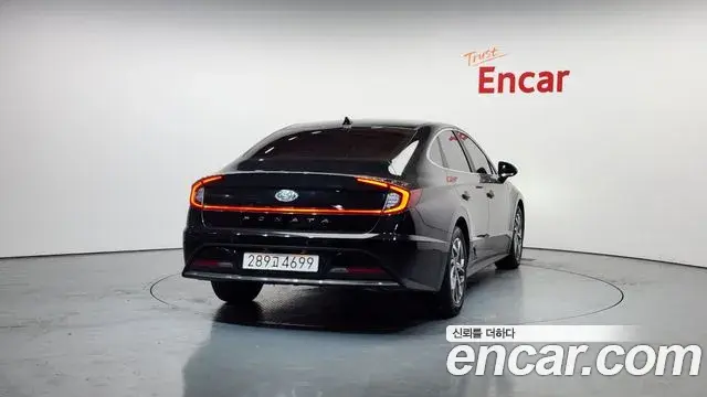 Hyundai Sonata Hybrid 2021 — ფოტო 16/20