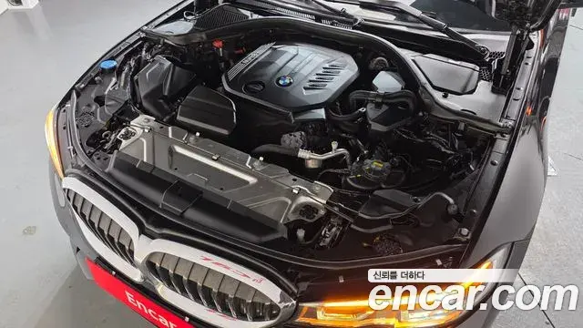 BMW 3 Series 2020 — ფოტო 15/20