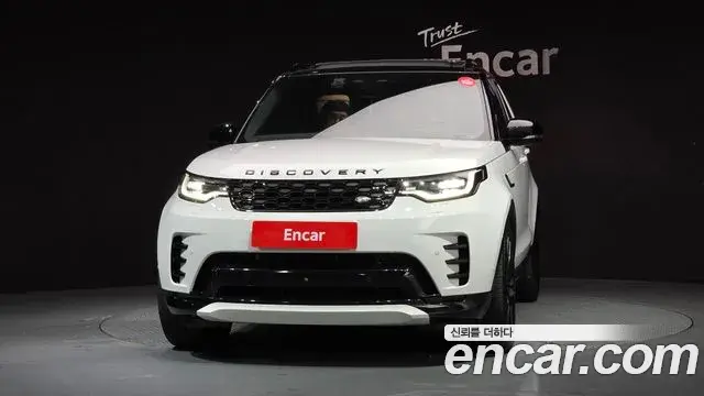 Land Rover Discovery 5 2024 — ფოტო 17/20
