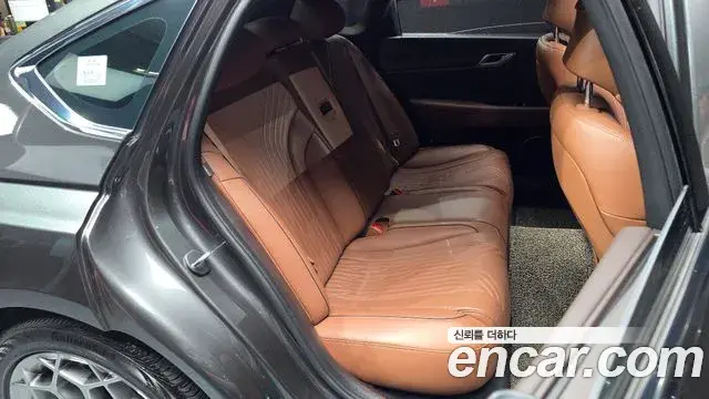 Genesis G80 2022 — Photo 6/20